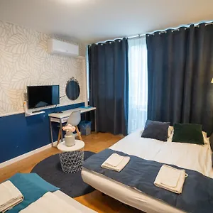 Grzybowska 9 Apartamento