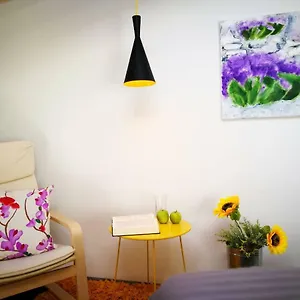 cres-art-studio-kuning-apartment.primorje-gorskikotar.com/